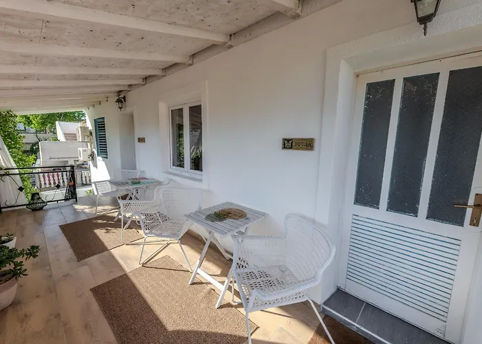 Πανσιόν Mediterranea